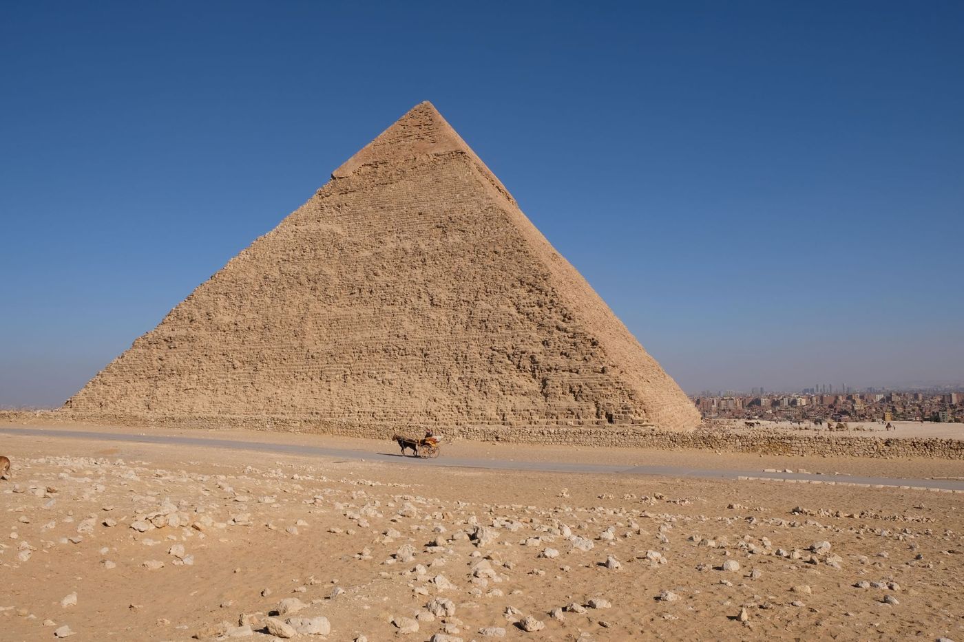 Der Aufweg vom Taltempel hinauf zur Chephren-Pyramide